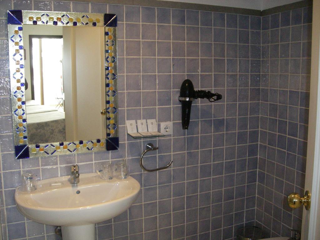 Hostal Azahar Córdoba Habitación foto